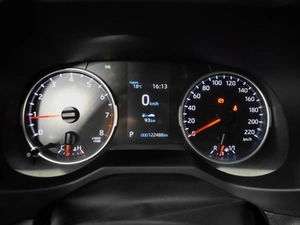 Внедорожник Toyota RAV4 2019 года, 2929900 рублей, Казань