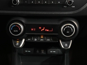 Хетчбэк Kia Rio X-Line 2017 года, 1629000 рублей, Ростов-на-Дону