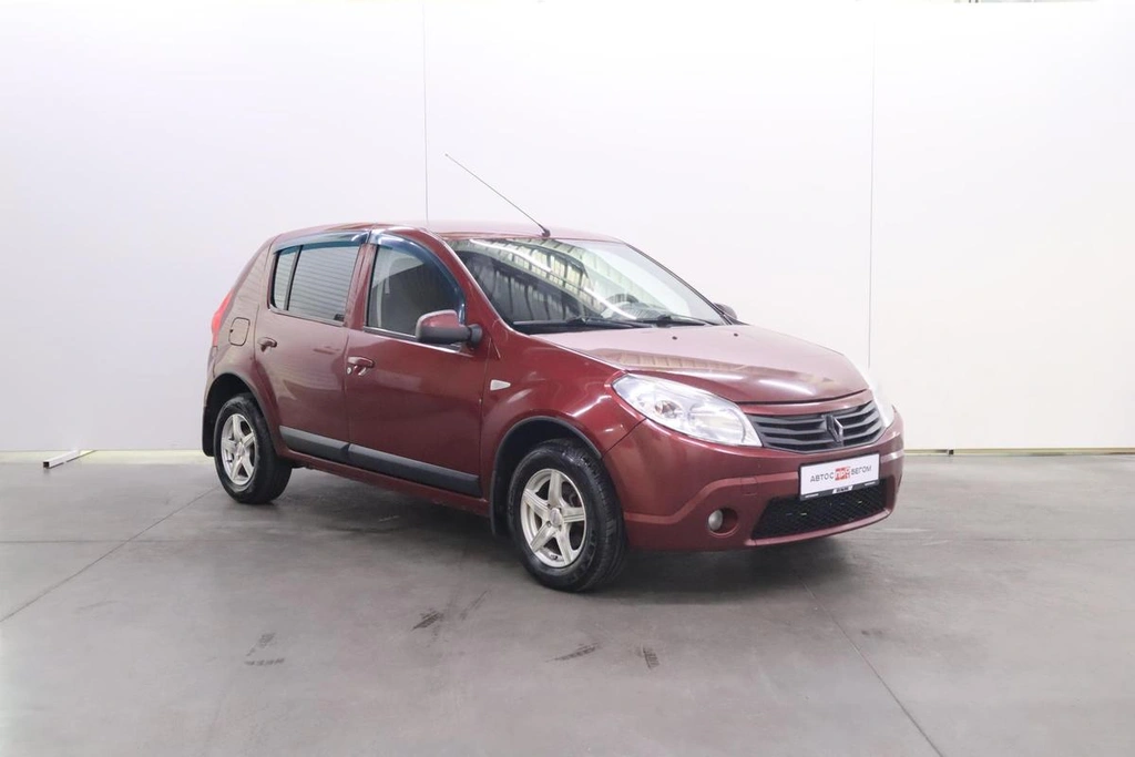 Хэтчбек Renault Sandero 2011 года, 492000 рублей, Брянск