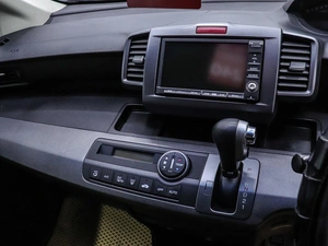 Минивэн Honda Freed 2010 года, 940000 рублей, Красноярск