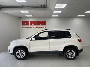 Внедорожник Volkswagen Tiguan 2011 года, 1030000 рублей, Смоленск