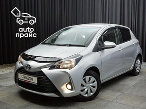 Хетчбэк Toyota Vitz 2018 года, 877000 рублей, Красноярск