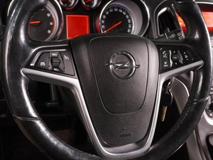 Хетчбэк Opel Astra 2012 года, 859000 рублей, Воронеж