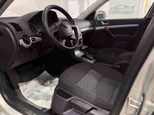 Лифтбек Skoda Octavia 2012 года, 829000 рублей, Красноярск