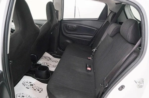 Хетчбэк Toyota Vitz 2017 года, 889000 рублей, Красноярск