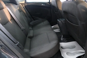 Хетчбэк Opel Astra 2014 года, 669000 рублей, Омск