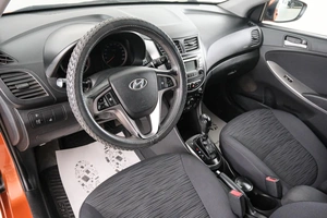 Седан Hyundai Solaris 2014 года, 1149000 рублей, Красноярск