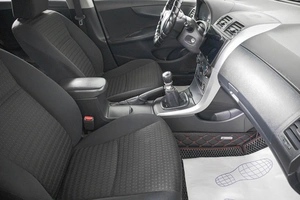 Седан Toyota Corolla 2010 года, 949000 рублей, Кемерово