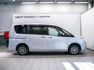 Минивэн Nissan Serena 2010 года, 1090000 рублей, Красноярск
