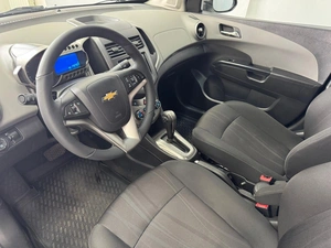 Седан Chevrolet Aveo 2013 года, 665000 рублей, Красноярск
