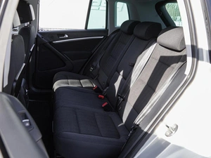 Внедорожник Volkswagen Tiguan 2011 года, 1229000 рублей, Волгоград