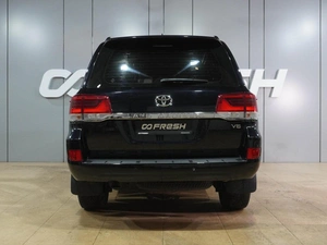Внедорожник Toyota Land Cruiser 2018 года, 6100000 рублей, Воронеж