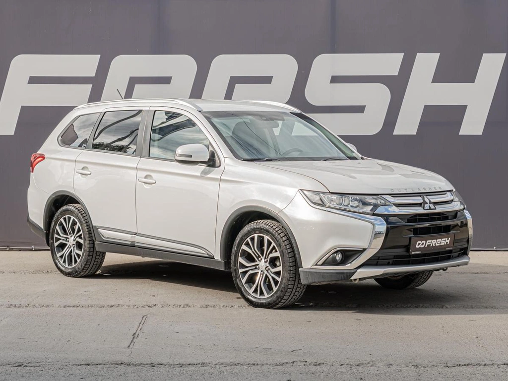 Внедорожник Mitsubishi Outlander 2016 года, 1899000 рублей, Краснодар