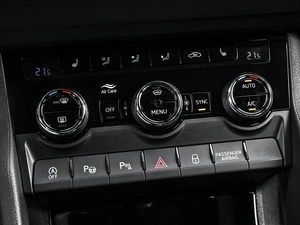 Внедорожник Skoda Karoq 2020 года, 2329000 рублей, Кирилловка