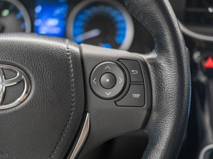 Седан Toyota Corolla 2017 года, 1900000 рублей, Красноярск