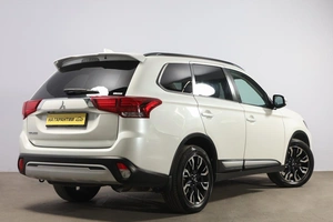 Внедорожник Mitsubishi Outlander 2021 года, 2949000 рублей, Новосибирск