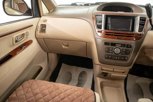 Минивэн Toyota Nadia 2001 года, 649000 рублей, Барнаул
