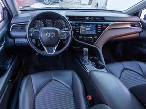 Седан Toyota Camry 2018 года, 2119000 рублей, Саратов