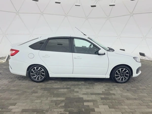 Лифтбек ВАЗ (LADA) Granta 2023 года, 925000 рублей, Клинцы