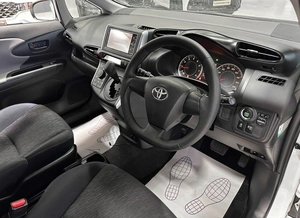 Минивэн Toyota Wish 2009 года, 1347000 рублей, Красноярск