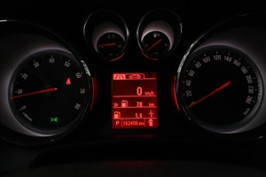Универсал Opel Astra 2013 года, 915000 рублей, Курск