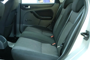 Хетчбэк Ford Focus 2010 года, 799000 рублей, Омск