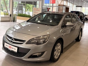 Универсал Opel Astra 2013 года, 820000 рублей, Орёл