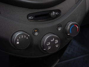 Хетчбэк Chevrolet Spark 2013 года, 865000 рублей, Краснодар
