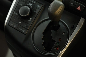 Минивэн Toyota Wish 2014 года, 1699000 рублей, Омск