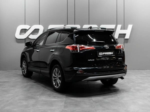 Внедорожник Toyota RAV4 2018 года, 2679000 рублей, Тюмень