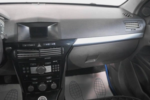 Седан Opel Astra 2008 года, 479000 рублей, Кемерово