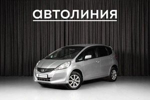 Хетчбэк Honda Fit 2011 года, 660000 рублей, Красноярск