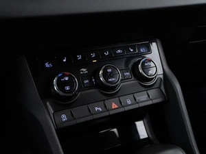 Внедорожник Skoda Karoq 2020 года, 2413444 рублей, Москва