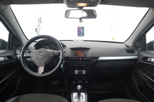 Седан Opel Astra 2008 года, 520000 рублей, Орёл