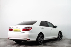 Седан Toyota Camry 2017 года, 2679000 рублей, Сургут