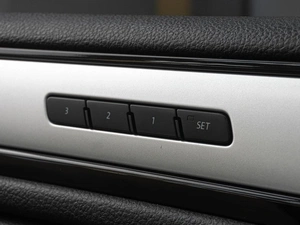 Внедорожник Volkswagen Touareg 2013 года, 2589000 рублей, Тюмень