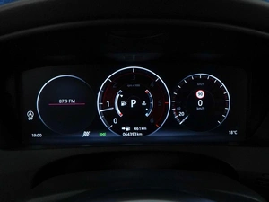 Внедорожник Jaguar F-Pace 2017 года, 3449033 рублей, Москва