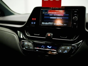 Внедорожник Toyota C-HR 2017 года, 1900000 рублей, Красноярск