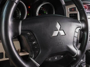 Внедорожник Mitsubishi Pajero 2017 года, 3099000 рублей, Воронеж