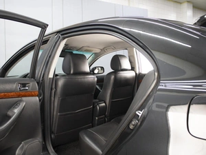 Седан Toyota Avensis 2005 года, 850000 рублей, Омск