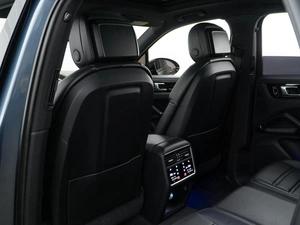 Внедорожник Porsche Cayenne 2018 года, 5595055 рублей, Москва