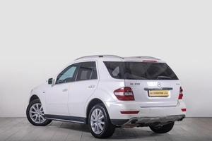 Внедорожник Mercedes-benz M-класс 2011 года, 2119000 рублей, Томск