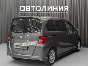 Минивэн Honda Freed 2009 года, 899000 рублей, Красноярск