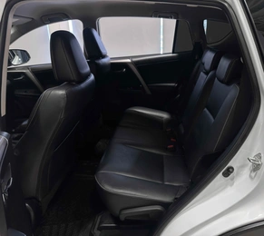 Внедорожник Toyota RAV4 2016 года, 2530000 рублей, Красноярск