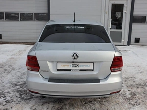 Седан Volkswagen Polo 2015 года, 990000 рублей, Железногорск