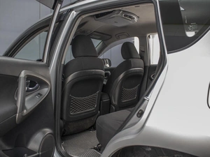 Внедорожник Toyota RAV4 2010 года, 1411000 рублей, Омск