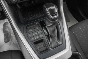 Внедорожник Toyota RAV4 2021 года, 3599000 рублей, Барнаул