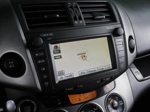 Внедорожник Toyota RAV4 2010 года, 1415000 рублей, Воронеж