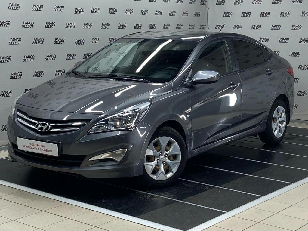 Седан Hyundai Solaris 2015 года, 1078000 рублей, Красноярск