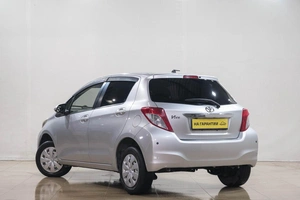 Хетчбэк Toyota Vitz 2013 года, 699000 рублей, Новокузнецк